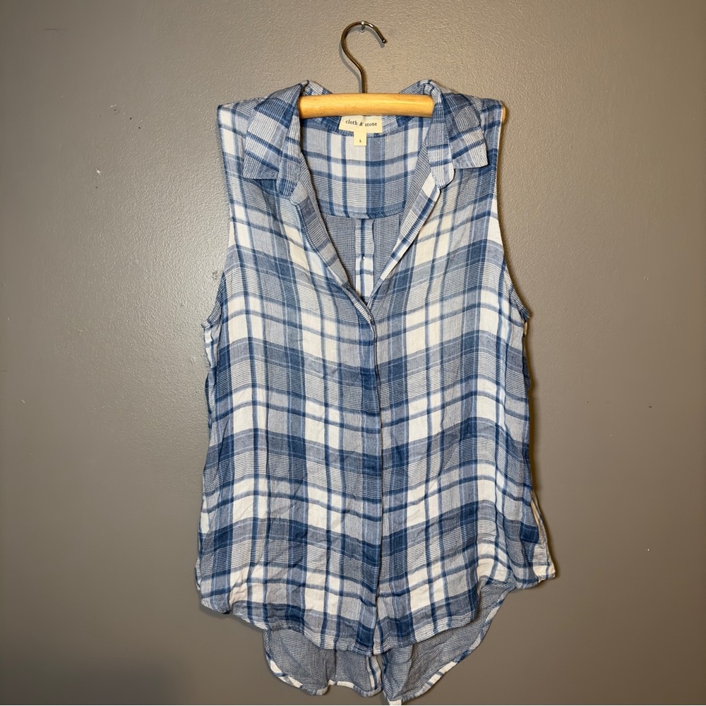 Cloth & Stone Blue Plaid Button Front Sleeveless Shirt